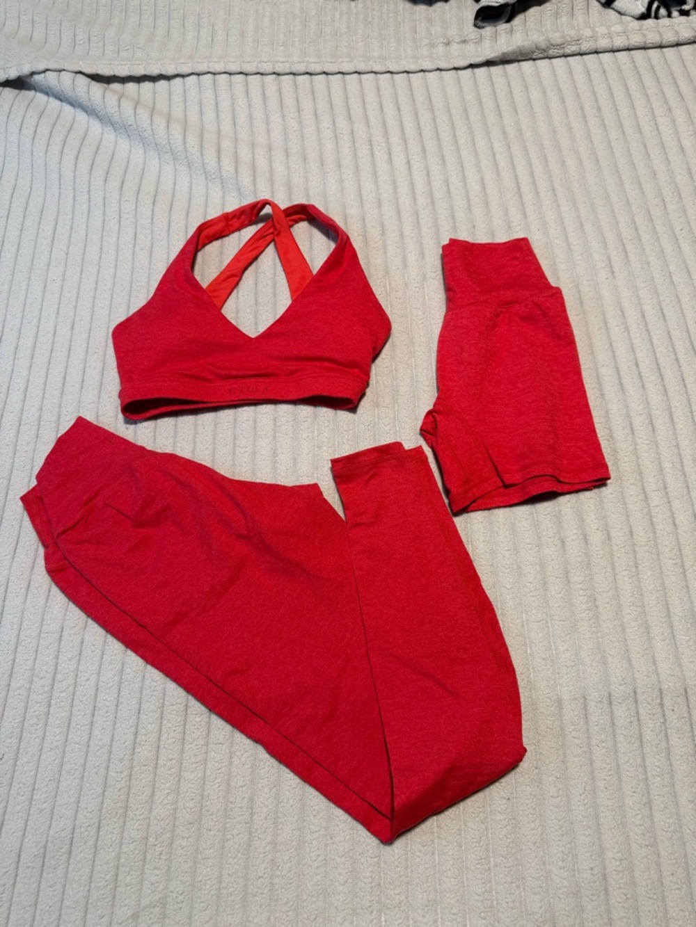 P’tula set! Bare pro legging, shorts and bra